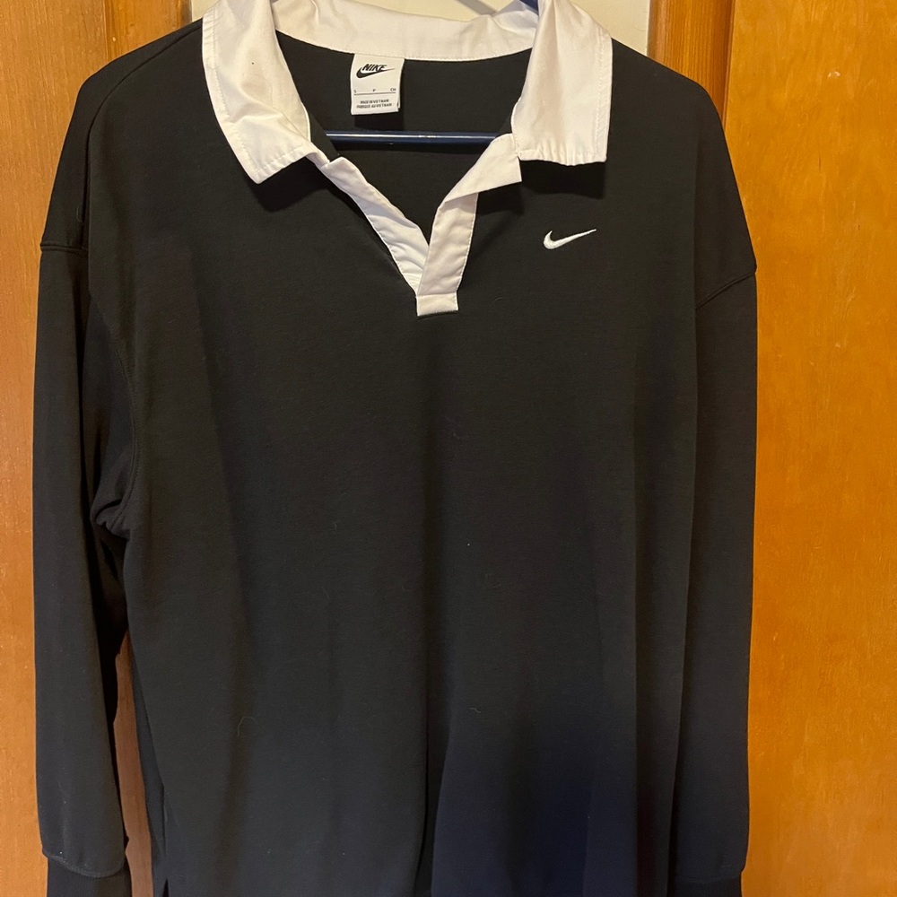Women’s Nike Black and White Long Sleeve Shirt- Rugby Style